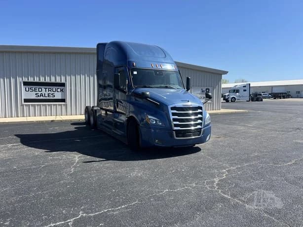 2022 Freightliner Cascadia 126